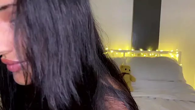 alanaexplicit69 on StripChat