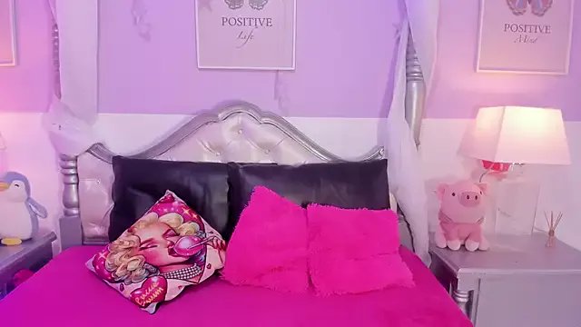 AlanaJones1 on StripChat