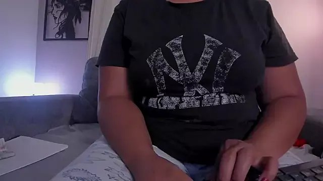 ale_cam on StripChat