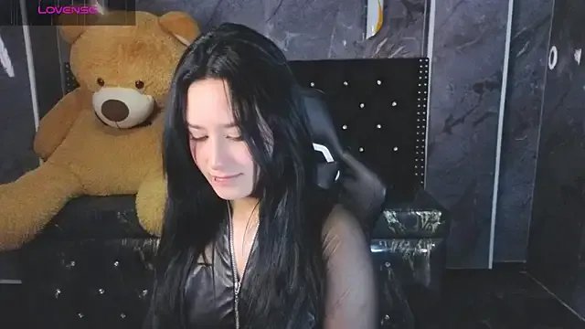 Aleja05_b on StripChat