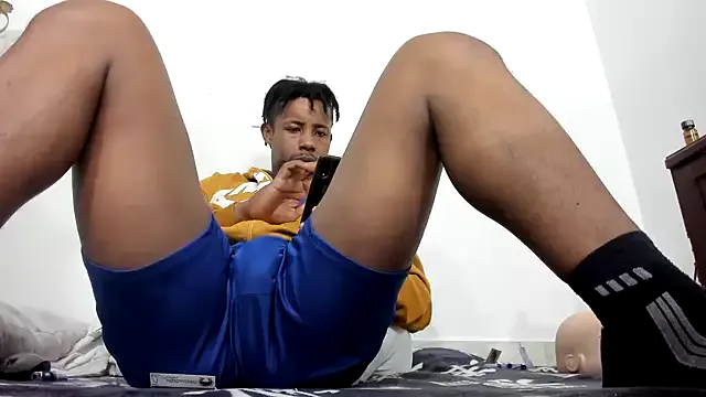 Offline AlejoKhalifa_ on StripChat