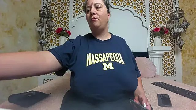 AleshaArabian on StripChat