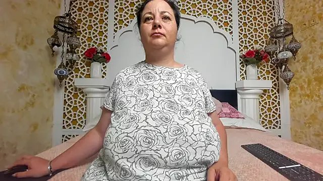 AleshaArabian on StripChat