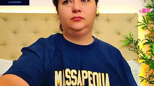 AleshaArabian on StripChat