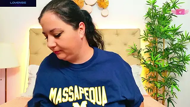 AleshaArabian on StripChat