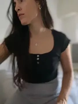 alessandra-a on StripChat