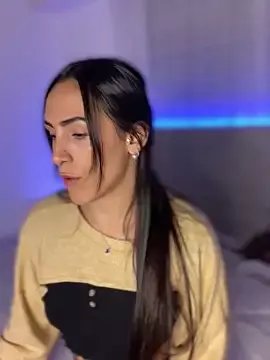 alessandra-a on StripChat