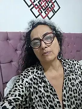 AlessandraLeroy on StripChat