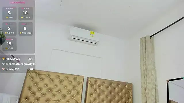 Alessiiaa_ on StripChat