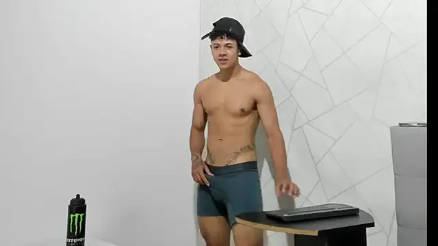 Offline Alex_Colton7 on StripChat