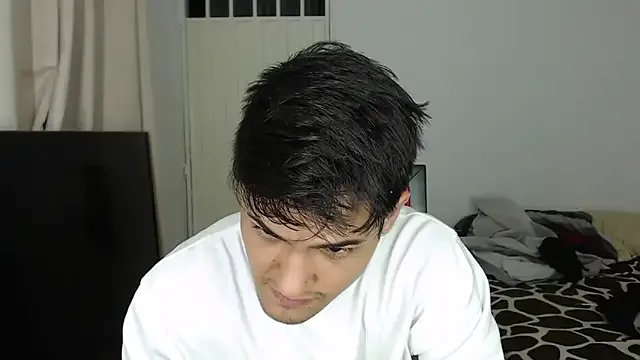 Alex_mojica on StripChat