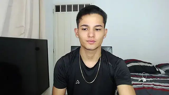 Alex_mojica on StripChat