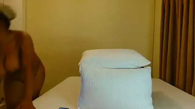 ALEXABOUJEE95 on StripChat