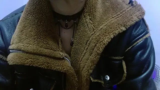 AlexandraJones_ on StripChat