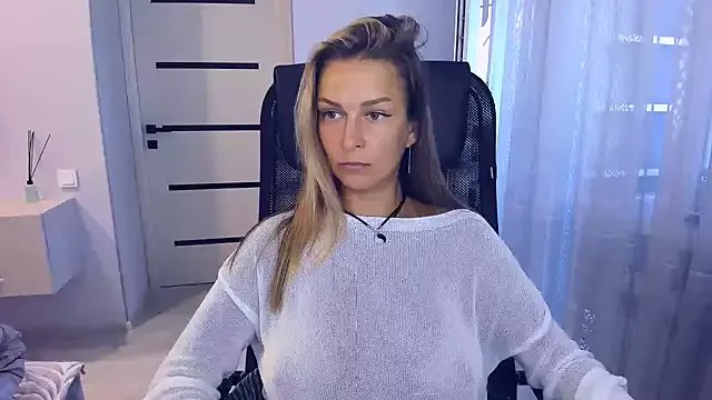 AlexiaDarren on StripChat
