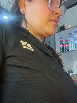 Freechat AlexxiaaMat on StripChat