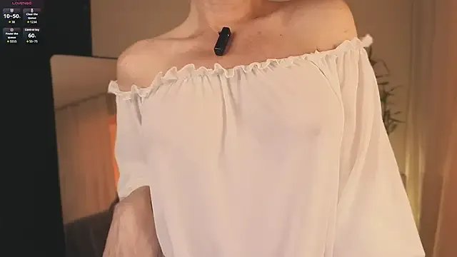 Alice_Sunrise on StripChat