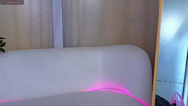 AliceBrayan on StripChat