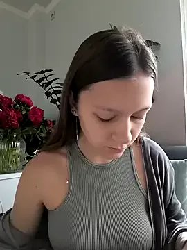 AliceBrayan on StripChat