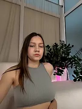 AliceBrayan on StripChat