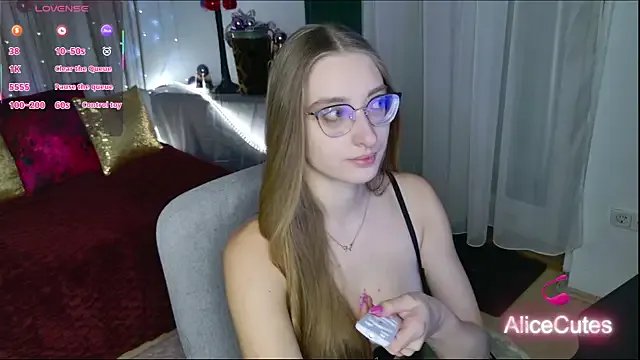 AliceCutes on StripChat