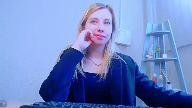 AliceFire_ on StripChat