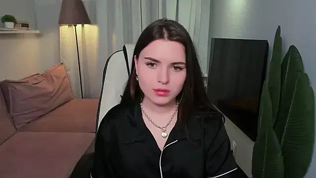 Offline AliceLiador on StripChat