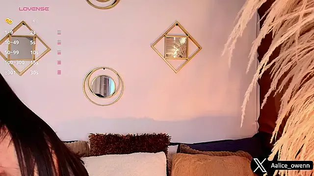 Aliceowenn on StripChat