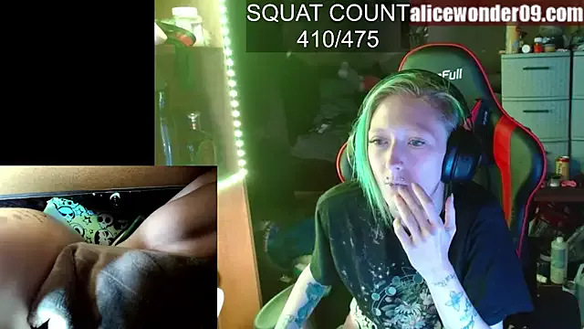 Offline alicewonder09 on StripChat