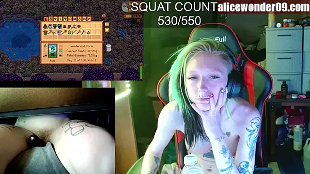 Offline alicewonder09 on StripChat