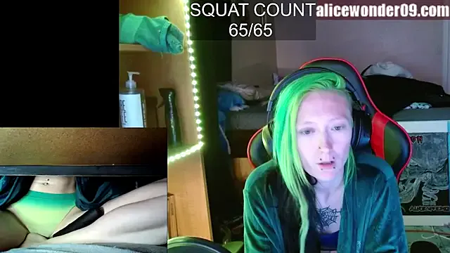 Offline alicewonder09 on StripChat