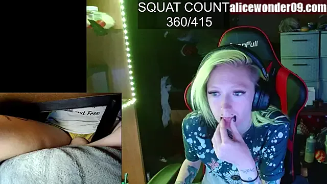 Offline alicewonder09 on StripChat