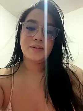 Aliciawhitee on StripChat