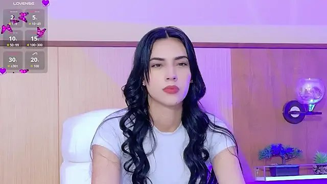 Aliison1_ on StripChat