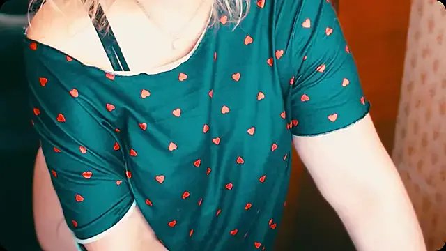 AlisaHot55 on StripChat