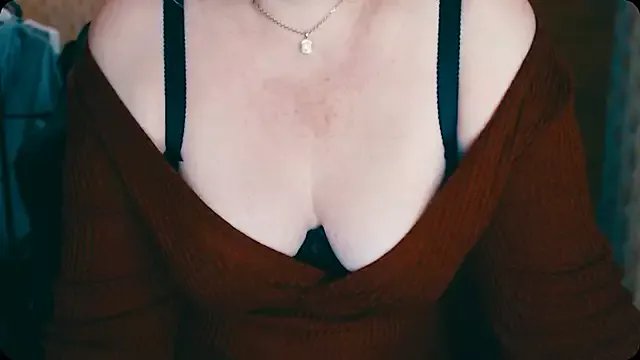 AlisaHot55 on StripChat