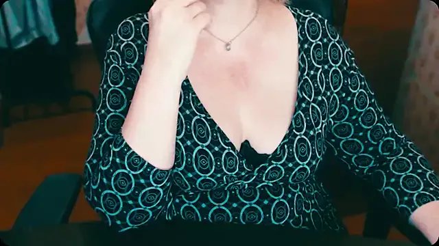 AlisaHot55 on StripChat