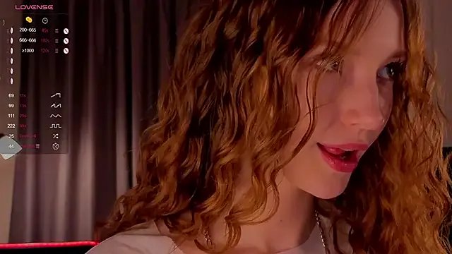 Alisavine on StripChat