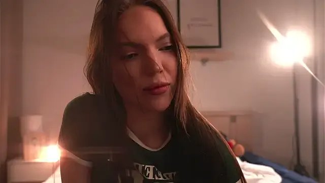 alittlestarrr on StripChat