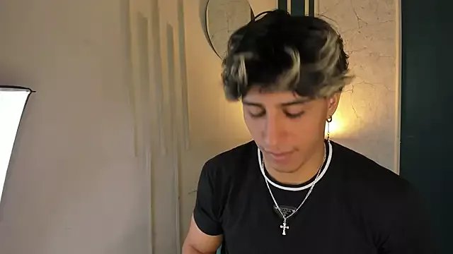 Allex_Cano on StripChat