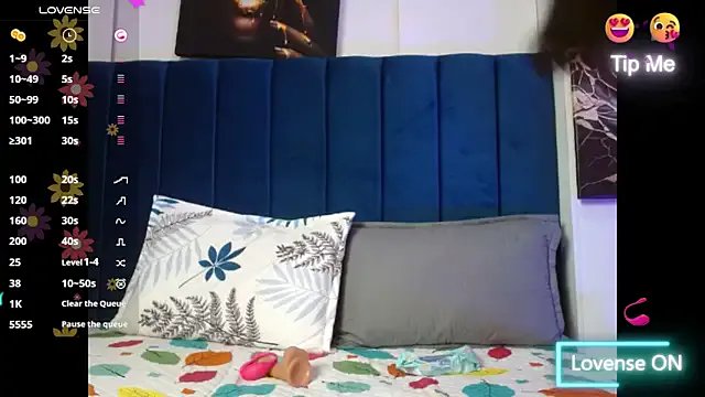 Allison_star1 on StripChat