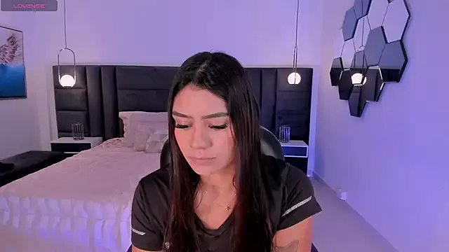 AllyJensen on StripChat