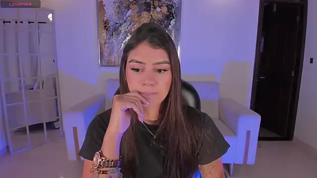 AllyJensen on StripChat