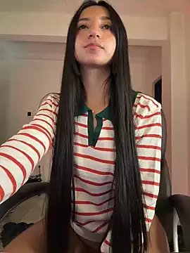 aly_golden_ on StripChat