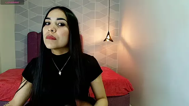 Offline Aly_Loving on StripChat