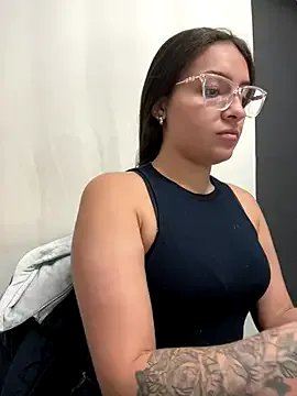 Alyha_Cortes on StripChat