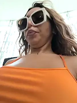 Alyssa_76 on StripChat