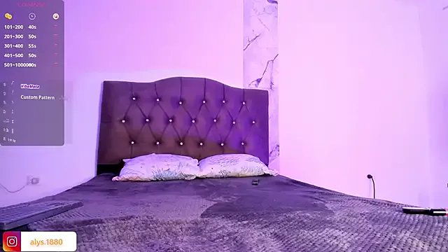 alysson_18 on StripChat