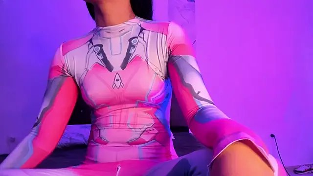 alysson_18 on StripChat