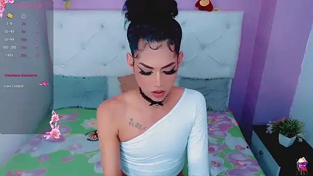 Amanda_bigx on StripChat